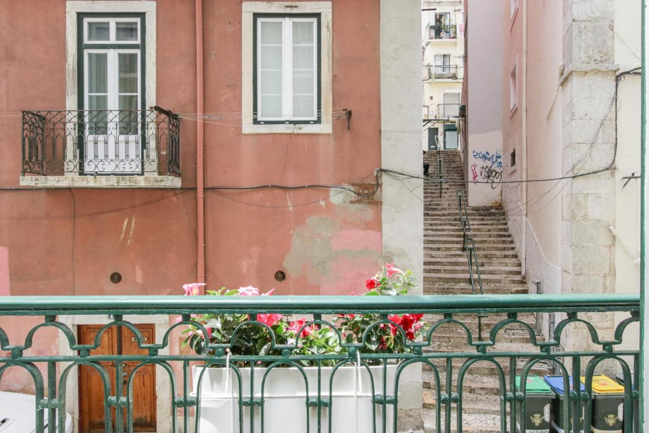 Golden Cage Chiado - Charm Historic And Cozy Apartment Lisabona Exterior foto