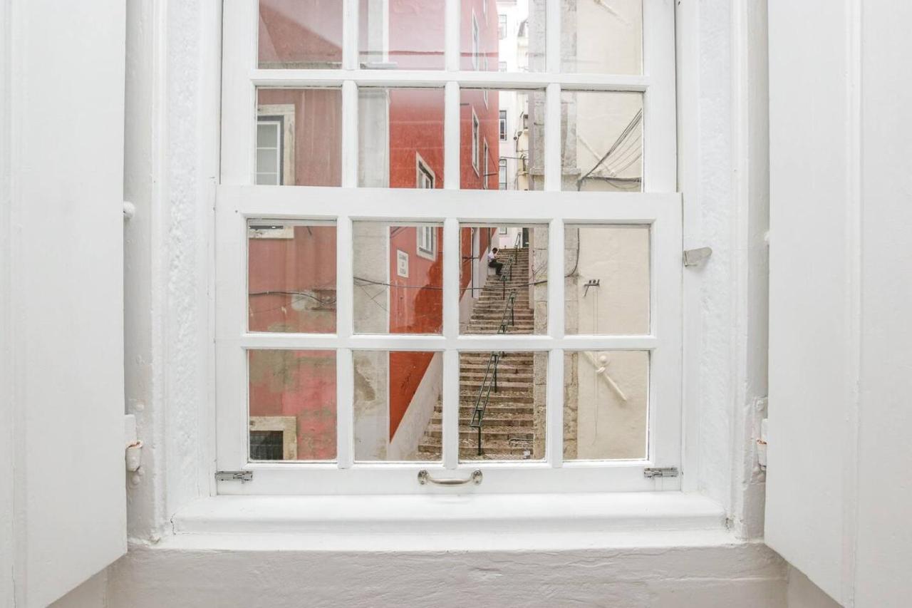 Golden Cage Chiado - Charm Historic And Cozy Apartment Lisabona Exterior foto