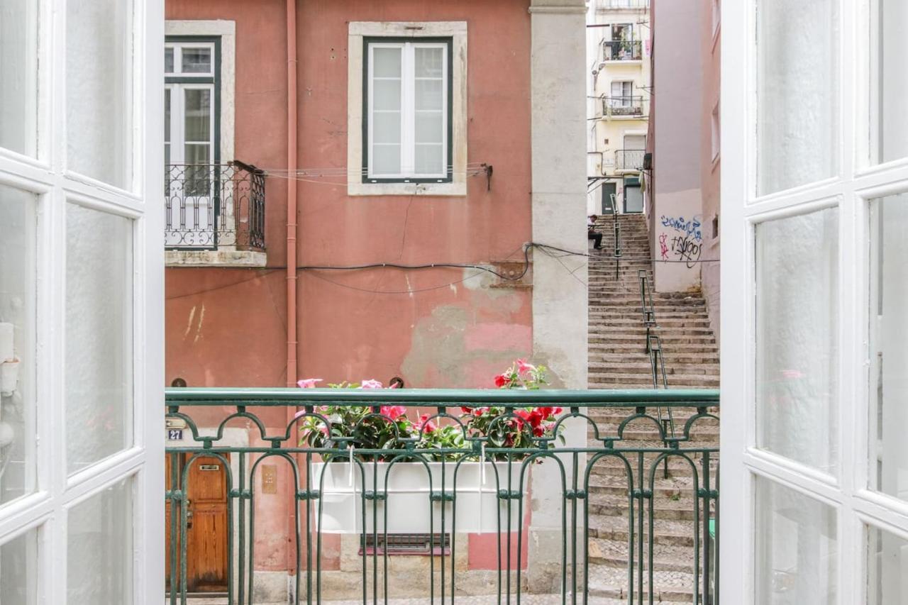 Golden Cage Chiado - Charm Historic And Cozy Apartment Lisabona Exterior foto